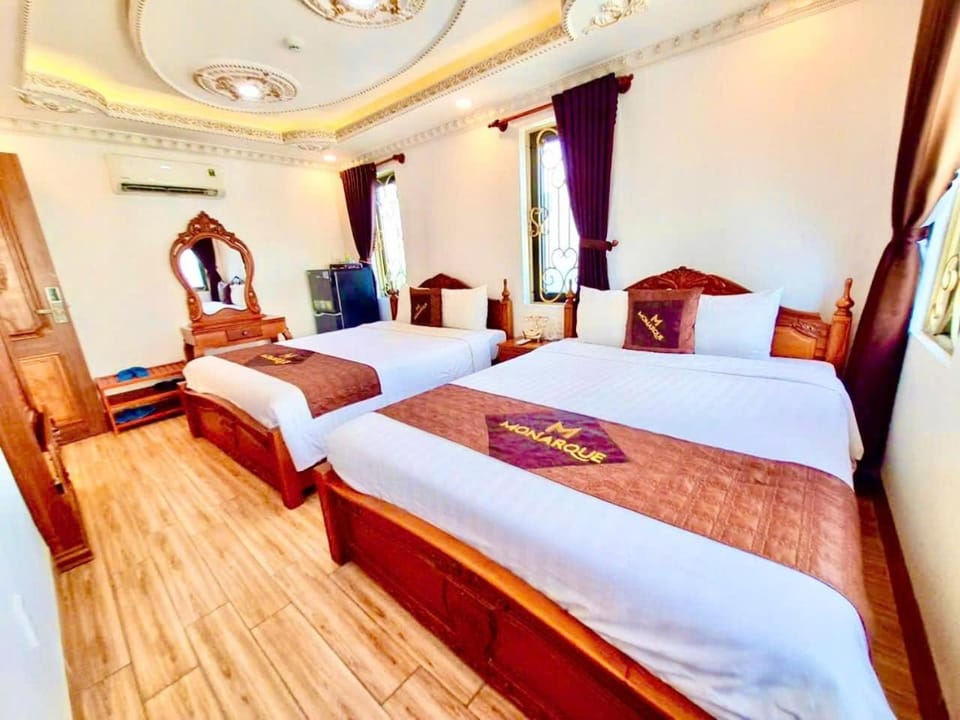 Money Fine Quy Nhơn - Khách sạn dát vàng Hotel in Vietnam
