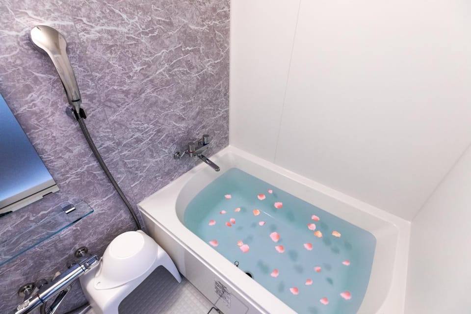 Bathroom, Bath