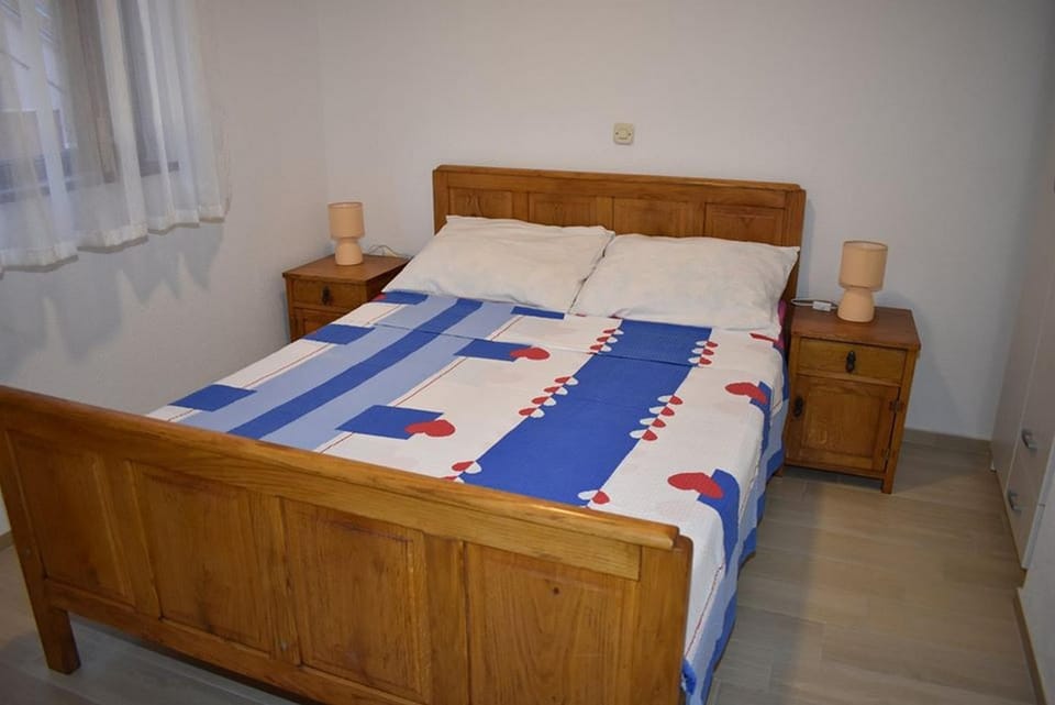 Bedroom, Bedroom