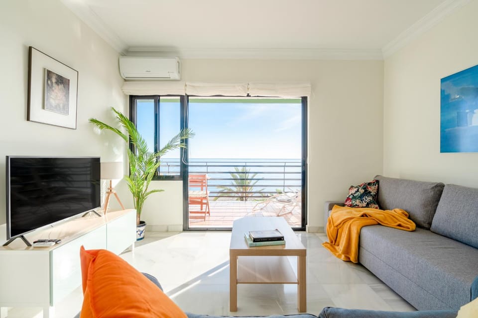 Living room, Sea view