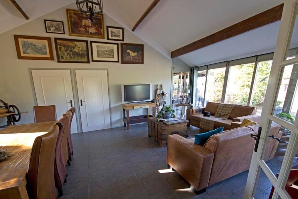 Het Jachthuus - Vakantiewoning Oscar Hoeve Chalet in Lunteren
