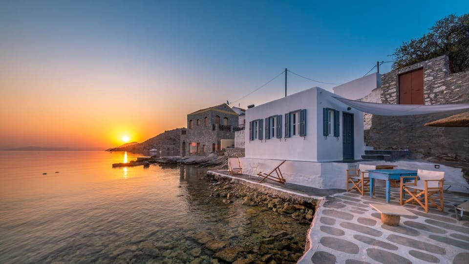 On The Rocks House in Decentralized Administration of the Aegean