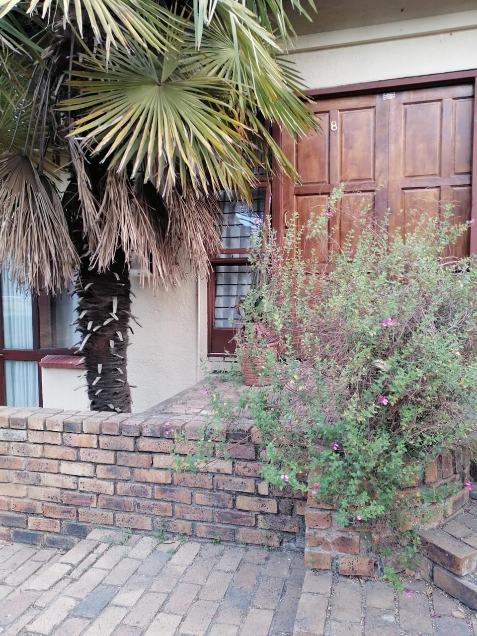 Dumelang Executive Lodge- OFF-GRID Solar powered Midrand Bed and Breakfast in Gauteng