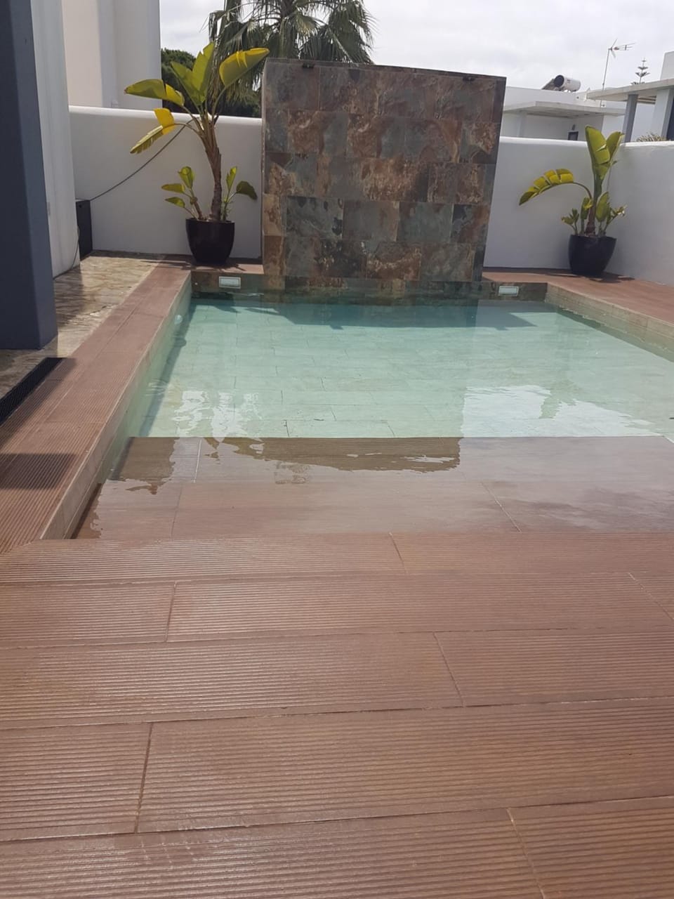Swimming pool, Swimming pool