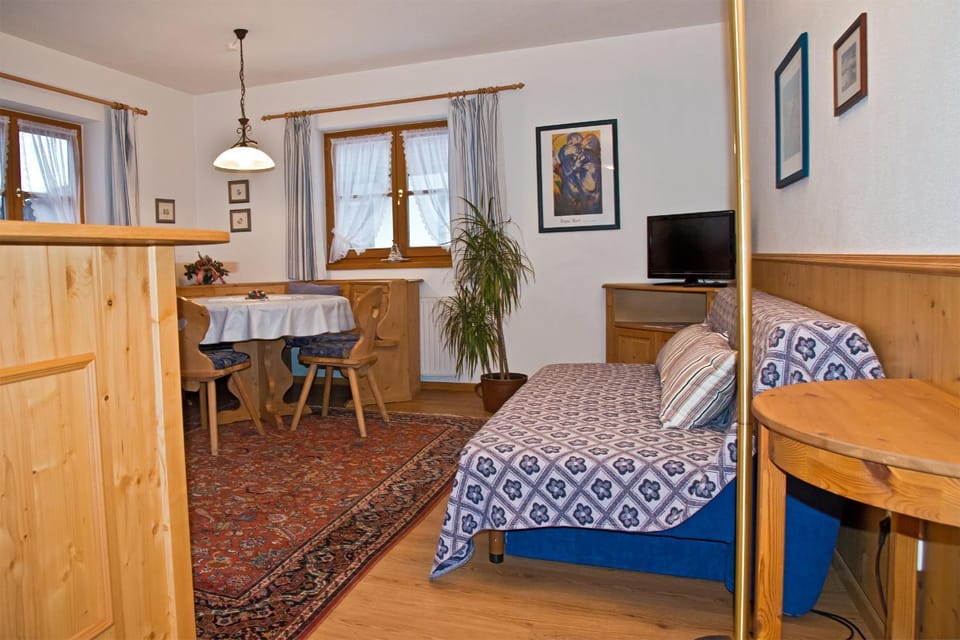 Haus Savoy - Appartement 4 Apartment in Kitzbuhel