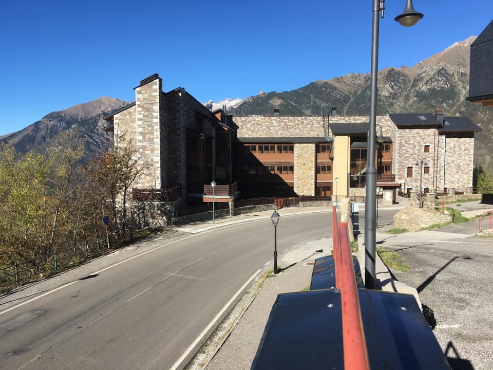 Property building, Facade/entrance, Lobby or reception, City view, Mountain view, Street view