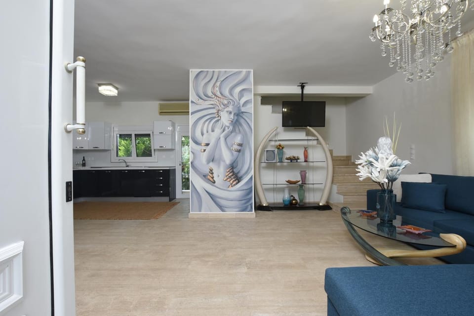 Kitchen or kitchenette, Living room