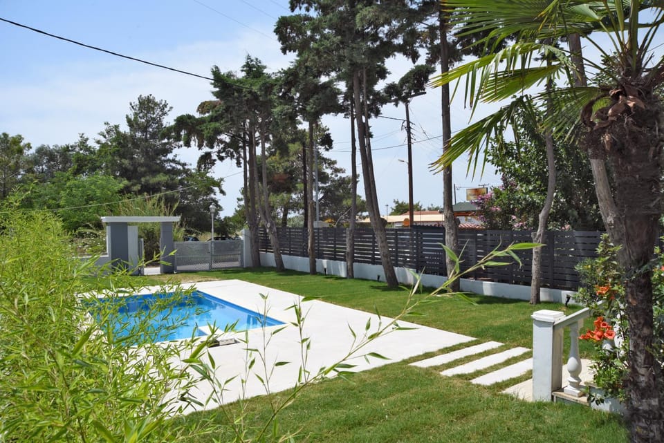 Garden, Swimming pool, Swimming pool