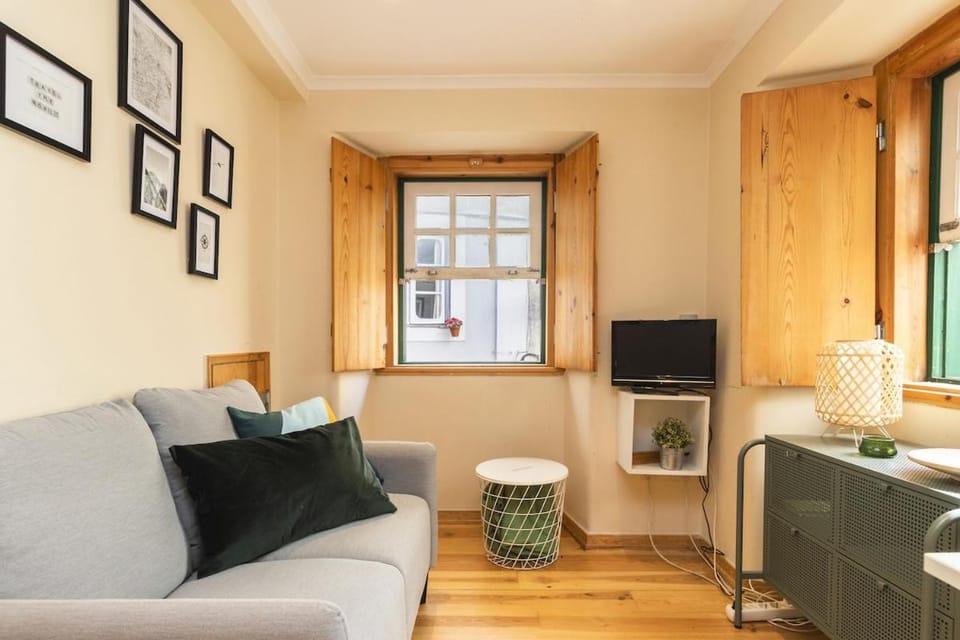Budget Studio Down Town Apartment in Lisbon
