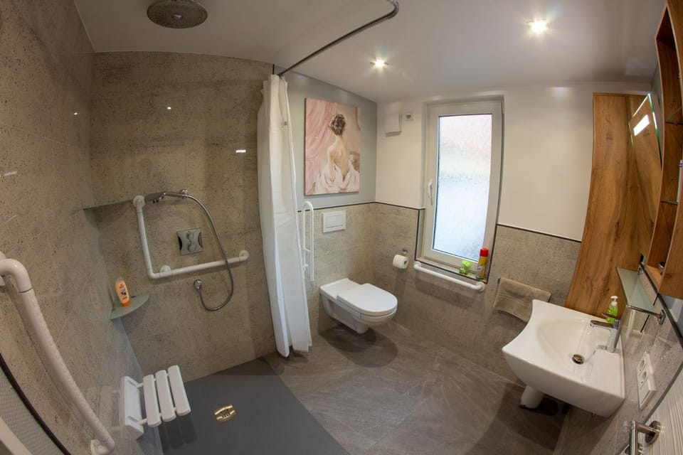 Shower, Toilet, Bathroom