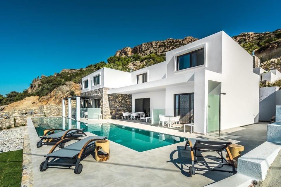 Property building, Swimming pool, Swimming pool