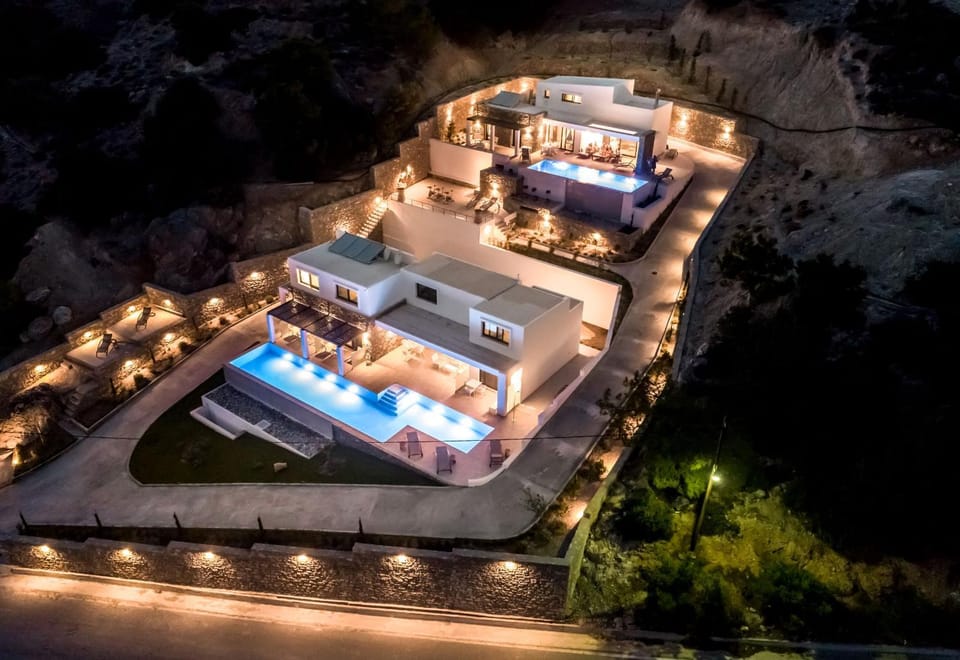 Property building, Bird's eye view
