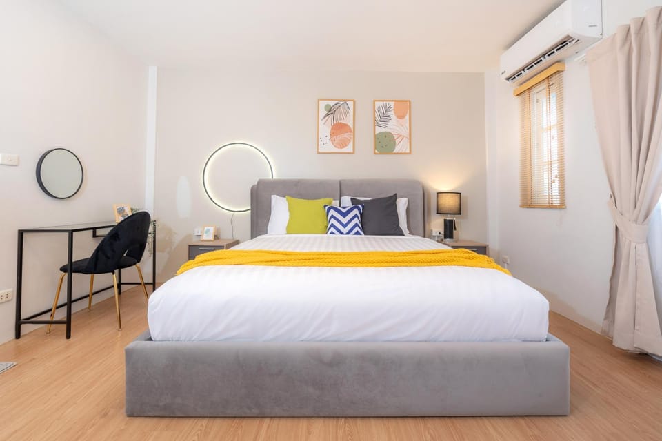 Bed, Bedroom