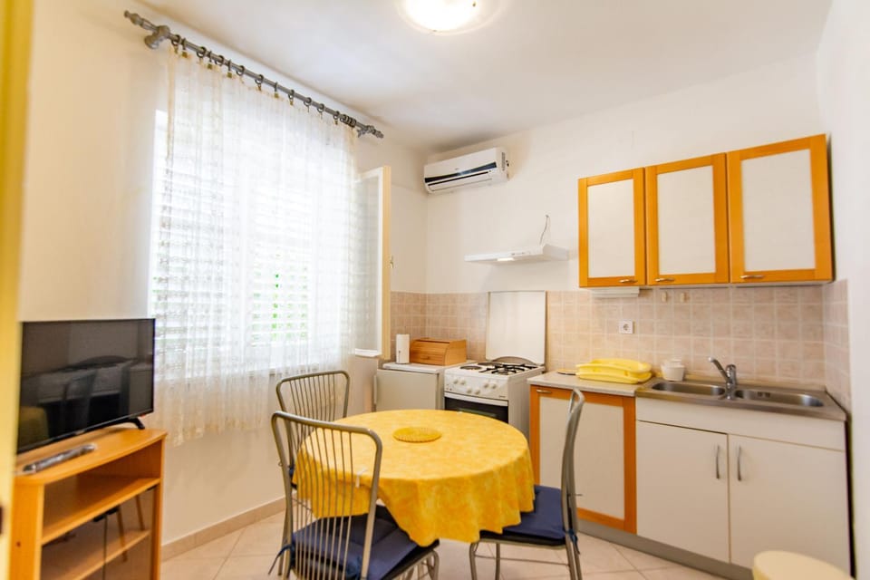 Other, Dining area