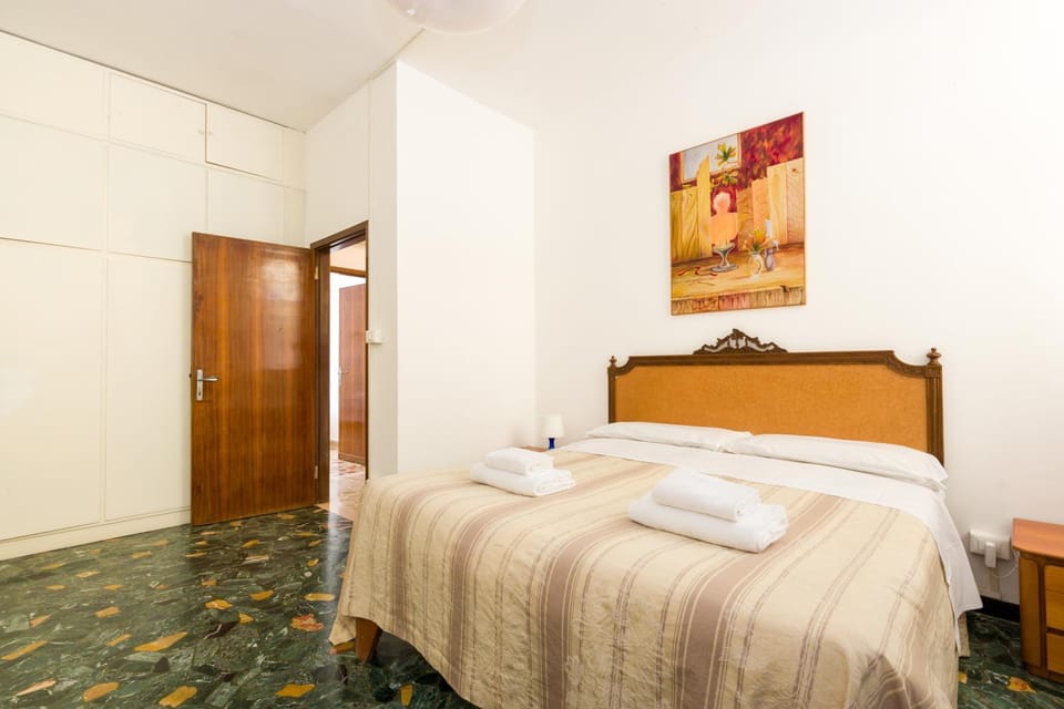 Bed, Photo of the whole room, Bedroom, towels, wardrobe