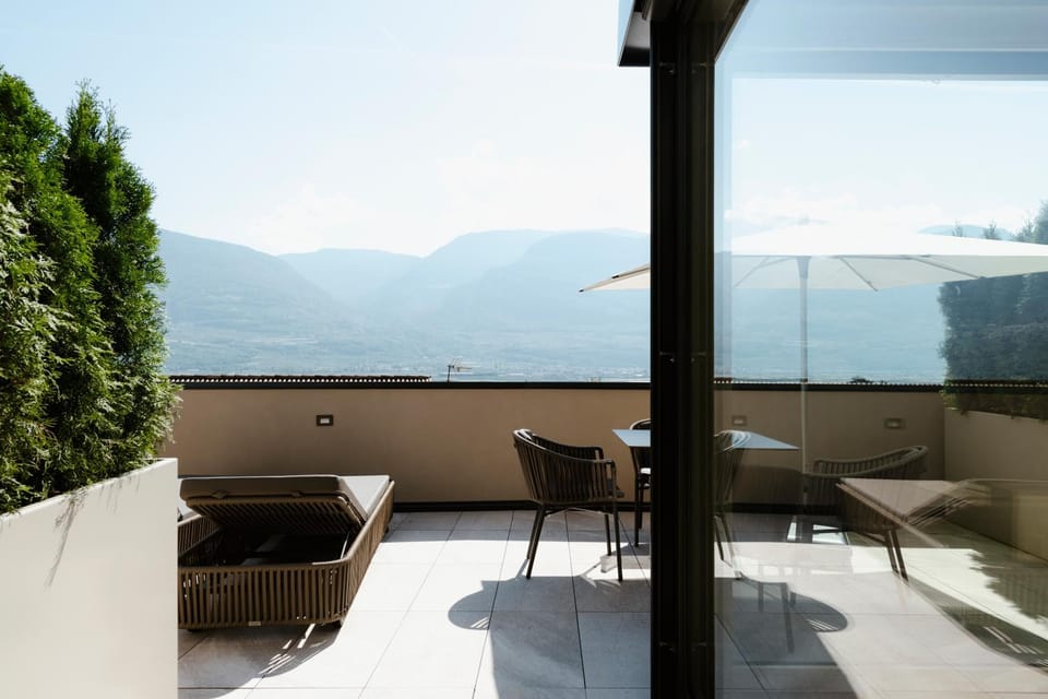 Balcony/Terrace, Mountain view