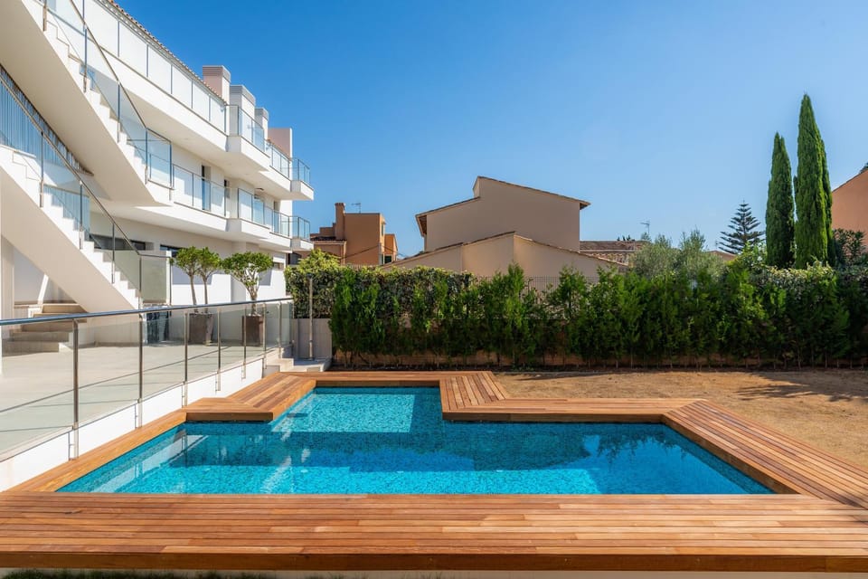Property building, Swimming pool