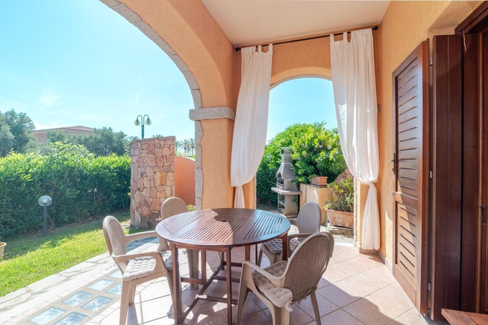 Villa Oleandro - 2349447 House in San Teodoro