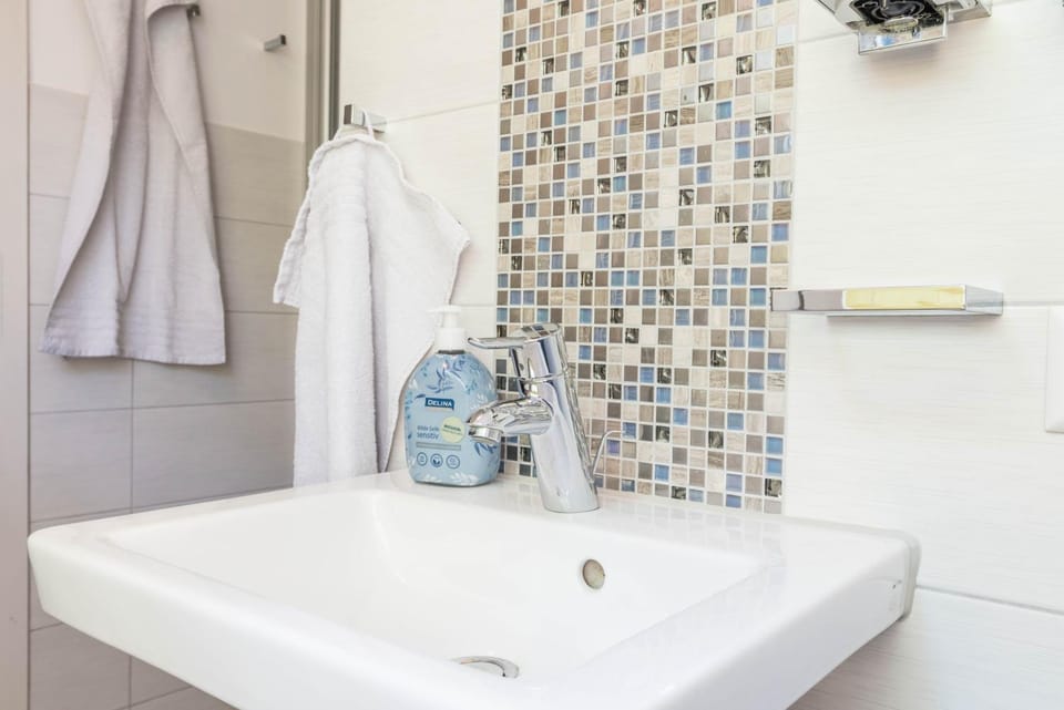 Bathroom, Living room