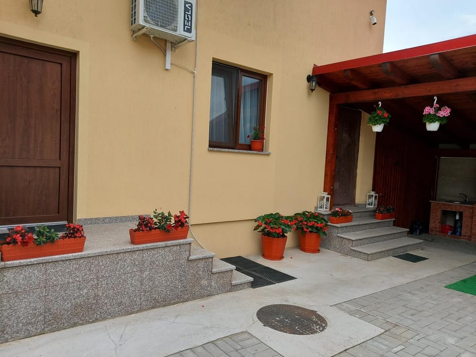 CASA MONTIS Bed and Breakfast in Romania