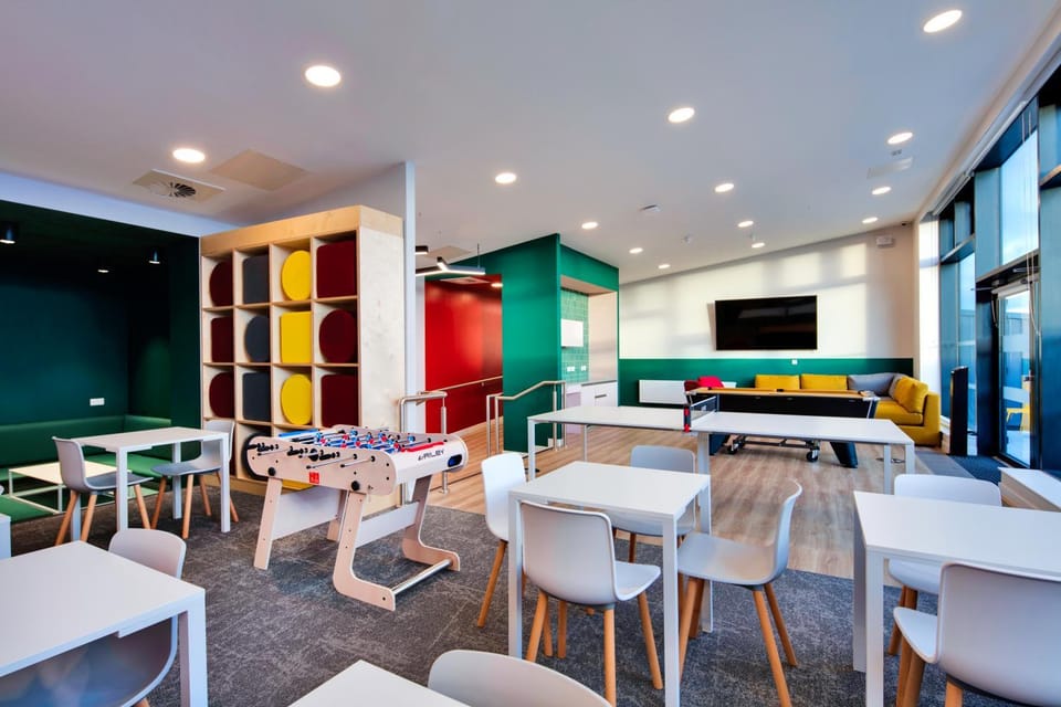 Communal lounge/ TV room