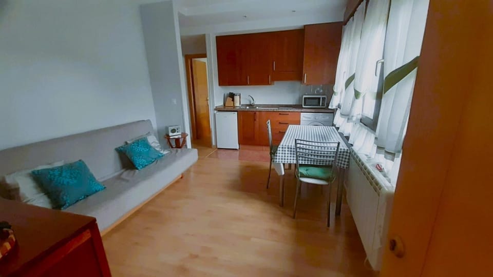 Kitchen or kitchenette, Living room, Dining area, minibar