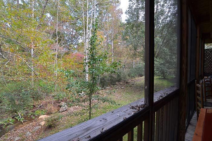 LAZY DAYS on the CREEK Chalet in Gatlinburg