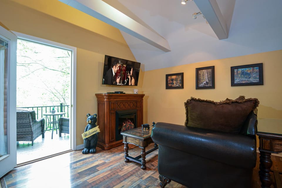 Mountain Romance Chalet in Gatlinburg