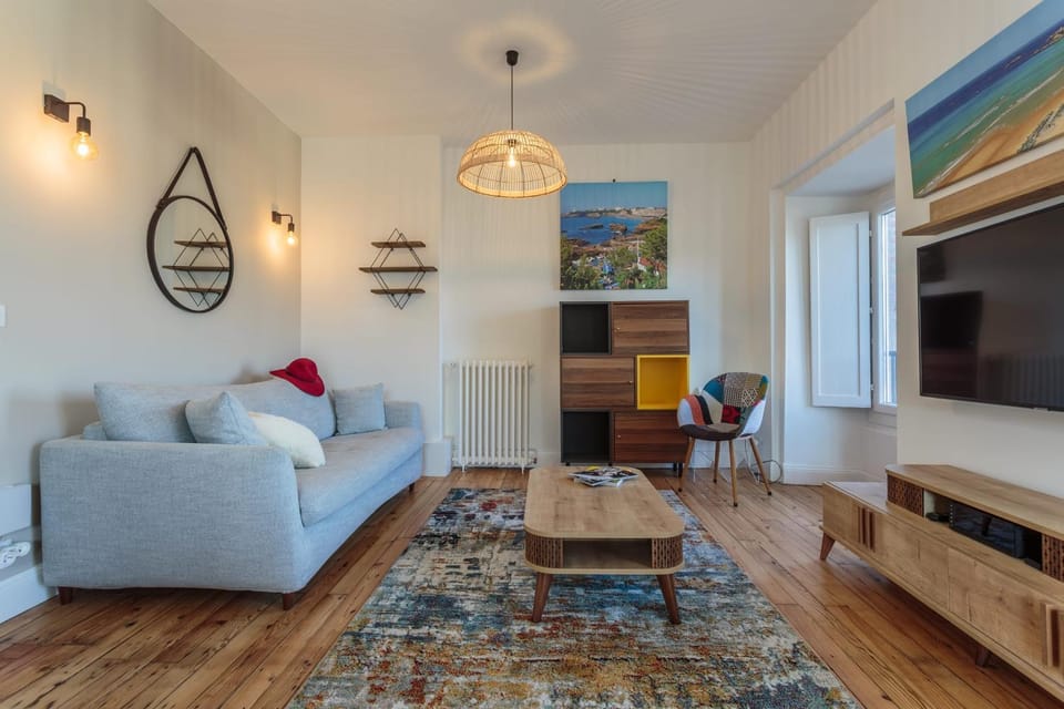 IMPERIAL Apartment in the center of Biarritz close to the beach Apartment in Biarritz
