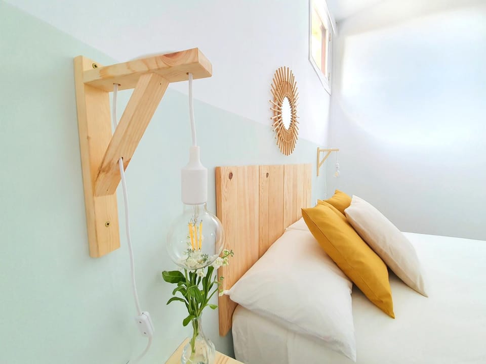 Bed, Bedroom
