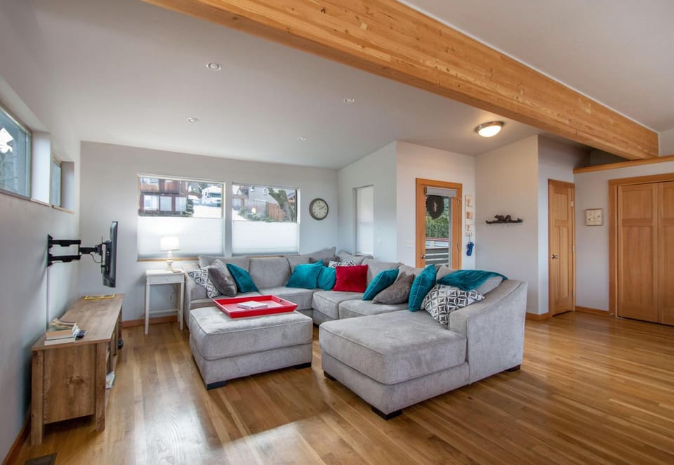 Blackberry Bramble House in Hood River