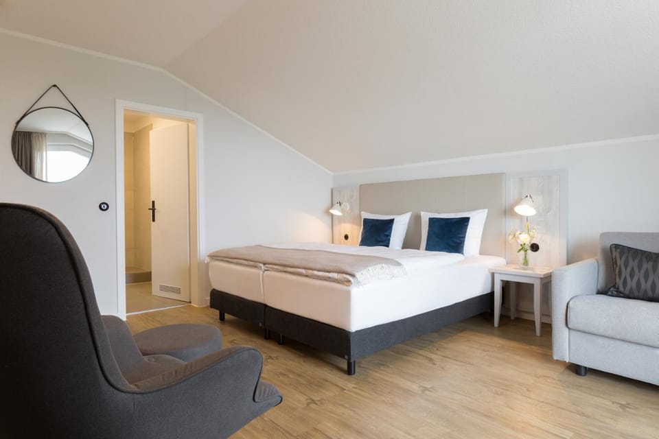Bed, Photo of the whole room