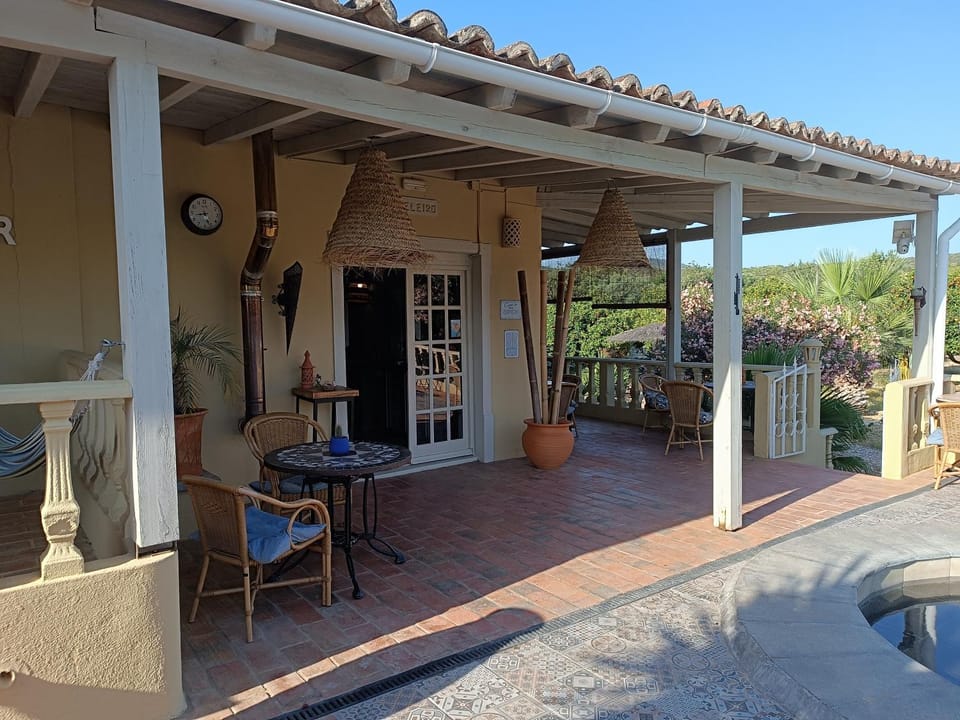 Property building, Patio, Breakfast