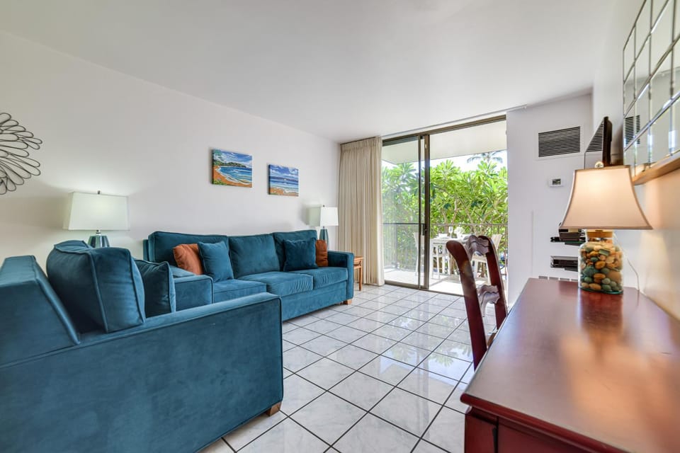 Kihei Haven at Village by the Sea, Steps to Beach! House in Kihei