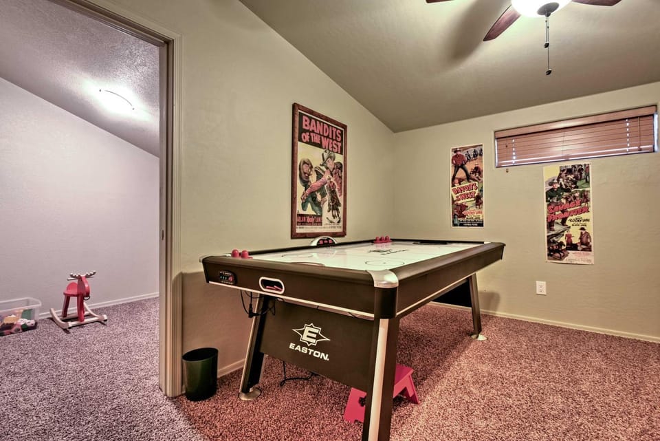 Mountain Cabin Retreat w/ Game Room, Patio & Views Cabin in Pinetop-Lakeside