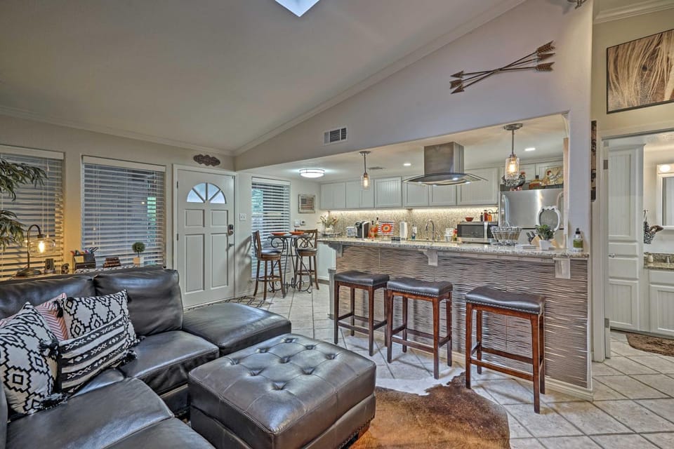 5 Mi to Dtwn: Austin Gem w/ Pool, Pets Welcome House in Austin