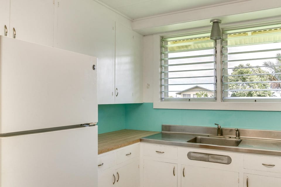 Charming Historic Hilo House – Minutes to Beach! House in Hilo