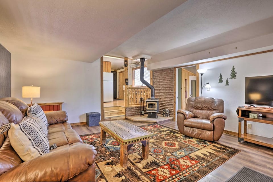 Fireplace, Deck & Mtn Views: Grand Lake Home! House in Rocky Mountain National Park