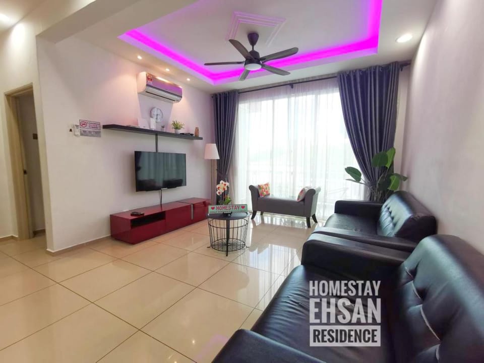 TV and multimedia, Living room, Seating area, fireplace, air conditioner