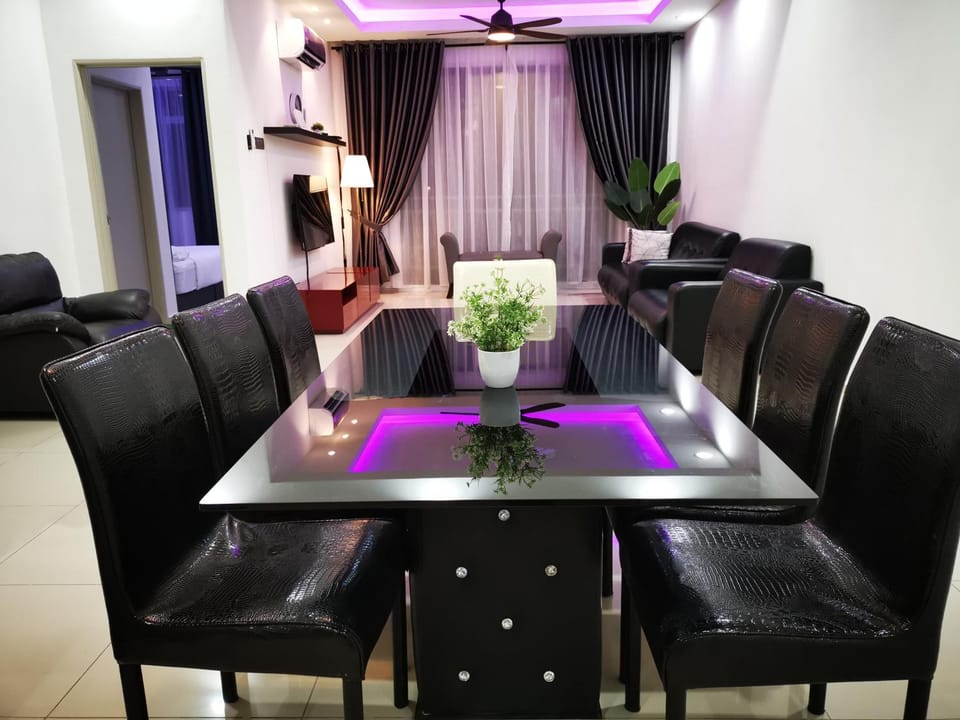Seating area, Dining area