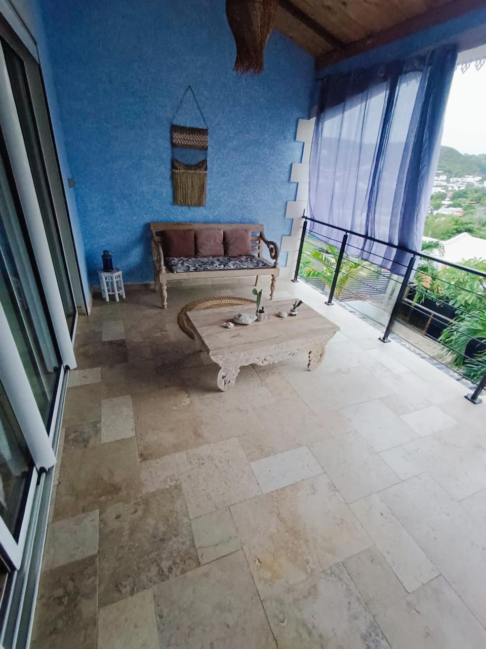 Spacieux appart T3 à st gilles les bains 80 m2, grande varangue, plage Apartment in Saint-Paul