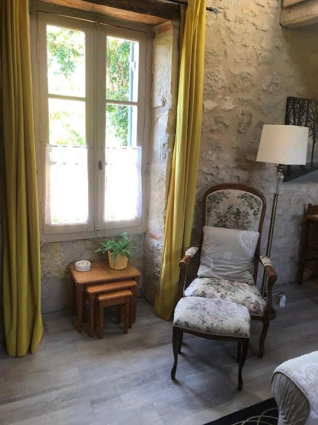 The Cottage House in Nouvelle-Aquitaine