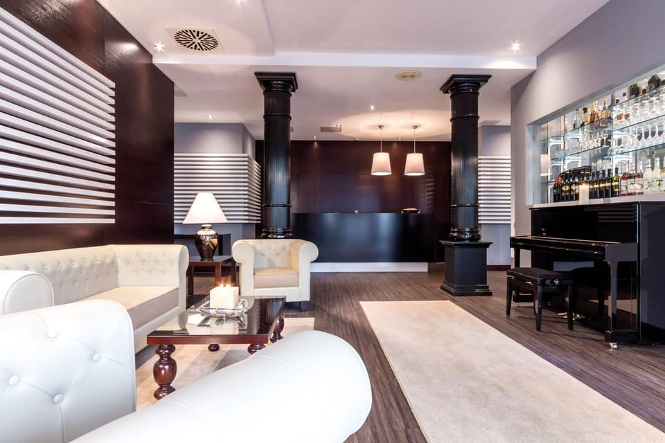 Lounge or bar