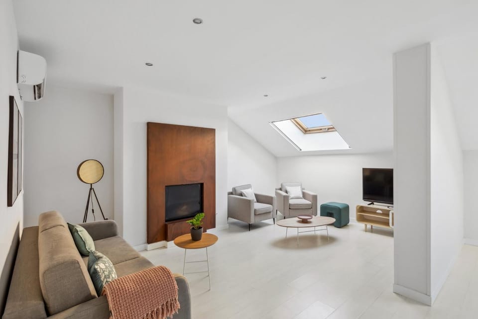 TV and multimedia, Living room, Seating area