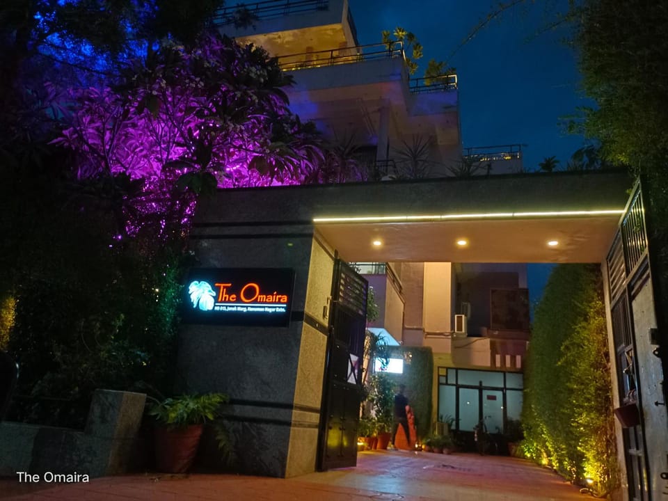 Facade/entrance, Property logo or sign