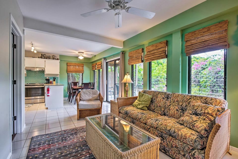 Walk to Turtle Beach from Kailua-Kona Apt! Apartment in Holualoa