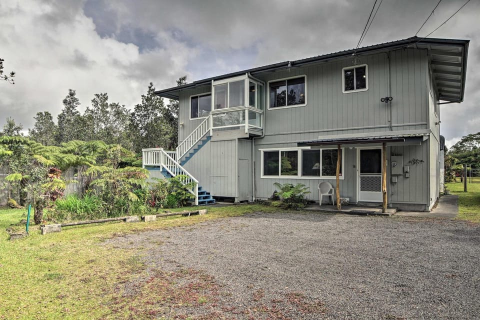 Tropical Volcano Bungalow Less Than 4 Mi to Natl Park! House in Volcano