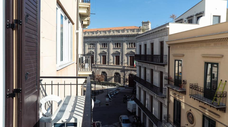 Property building, Neighbourhood, Balcony/Terrace, City view, Street view