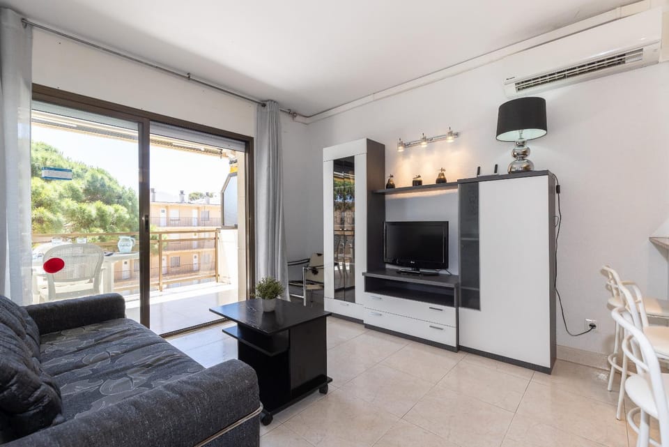 TV and multimedia, Living room, air conditioner