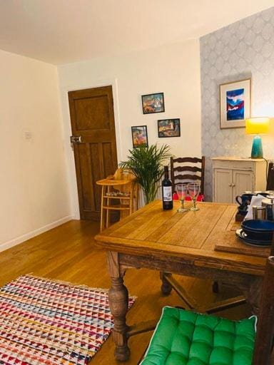 Vinegar Hill Pottery Bed and Breakfast in Milford on Sea